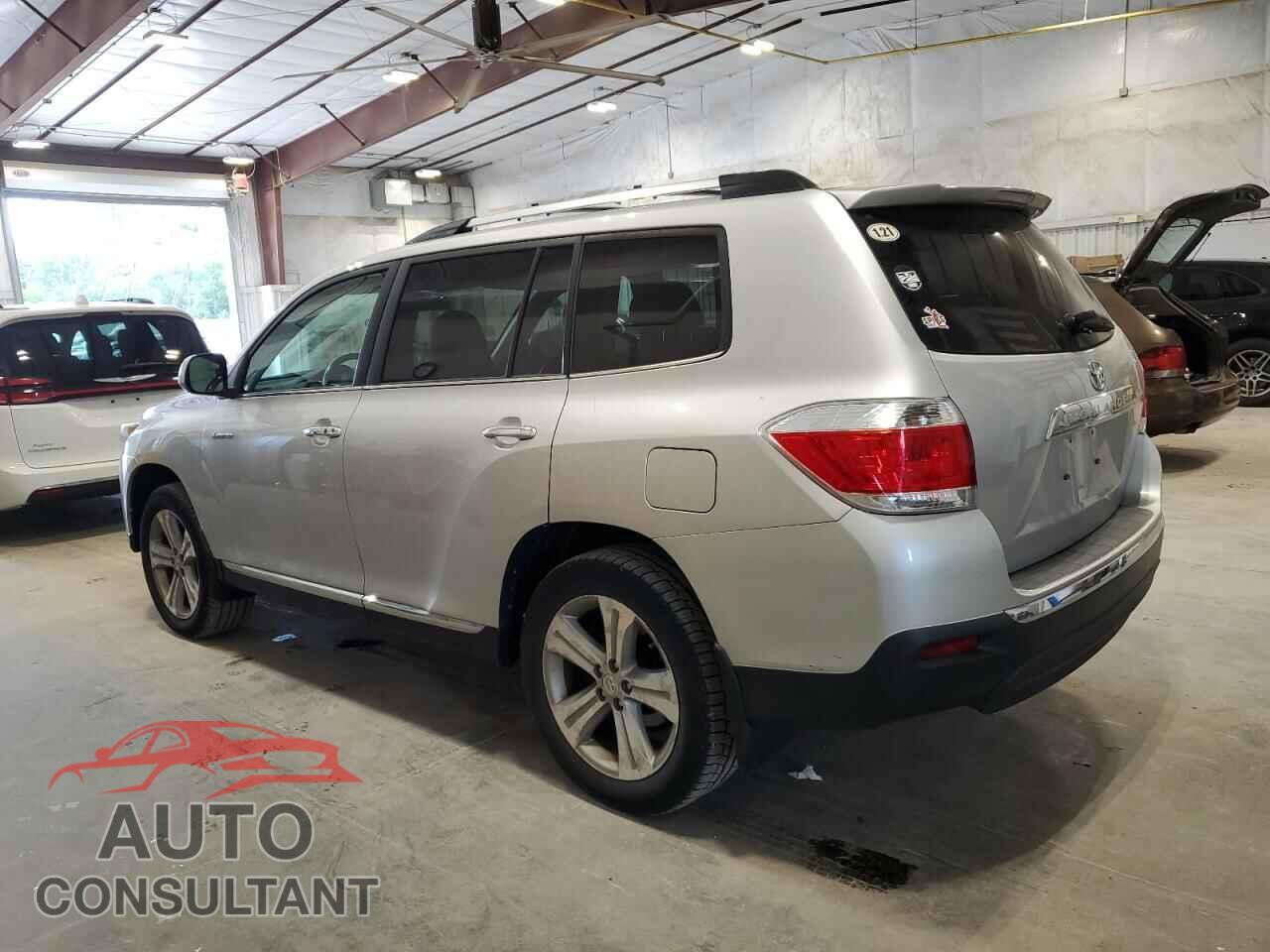 TOYOTA HIGHLANDER 2013 - 5TDYK3EH8DS094001