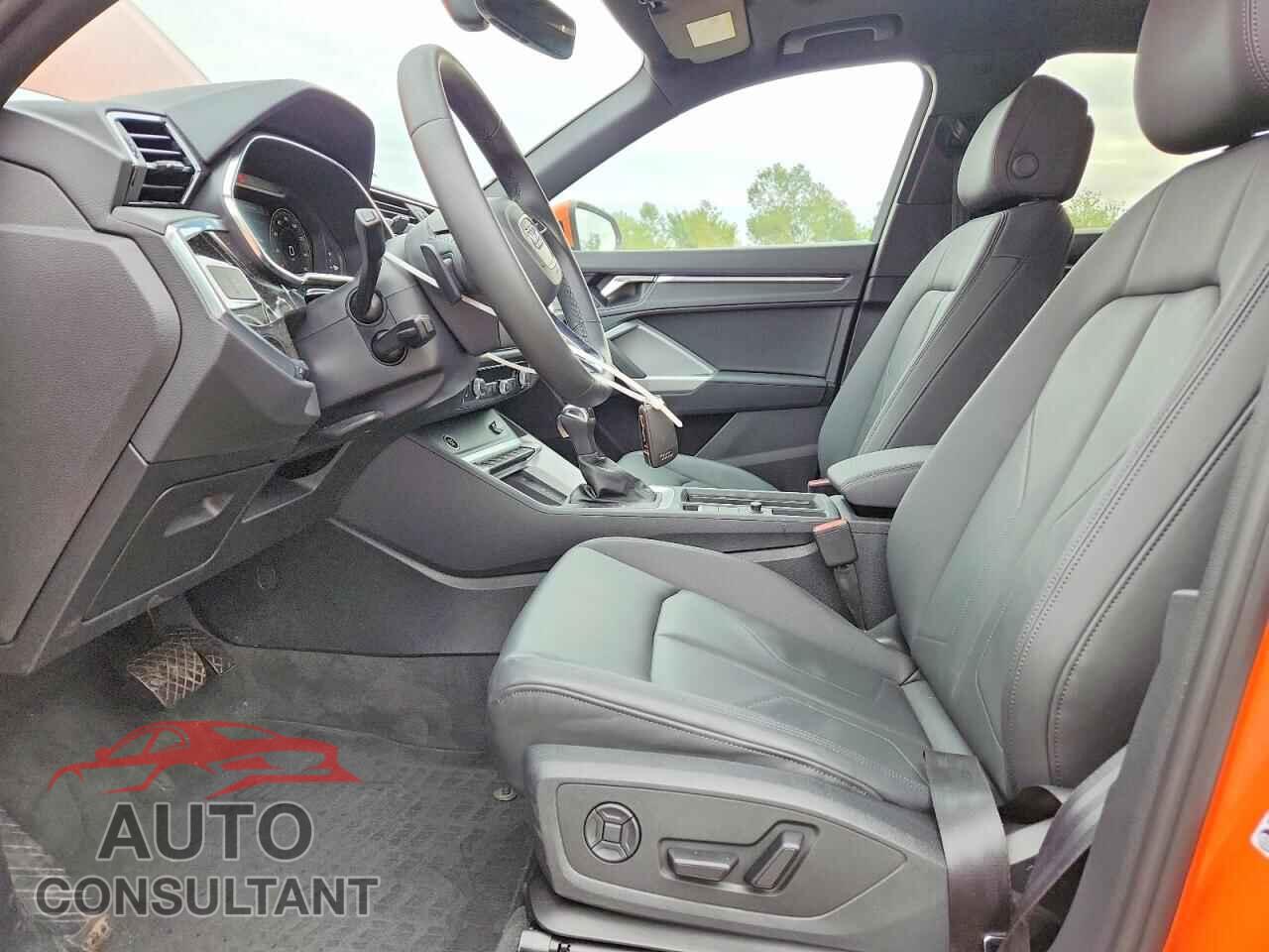 AUDI Q3 2025 - WA1EECF37S1098655