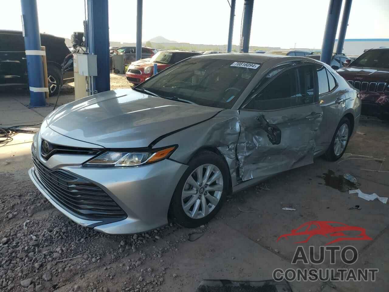 TOYOTA CAMRY 2018 - 4T1B11HK9JU094712