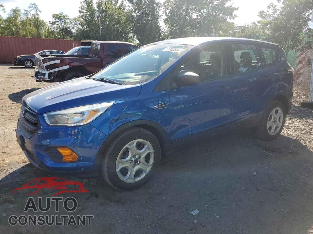 FORD ESCAPE 2017 - 1FMCU0F71HUC44357