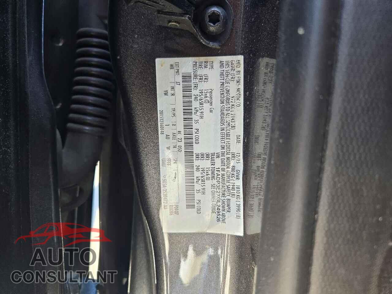 FORD FOCUS 2016 - 1FADP3E2XGL249526