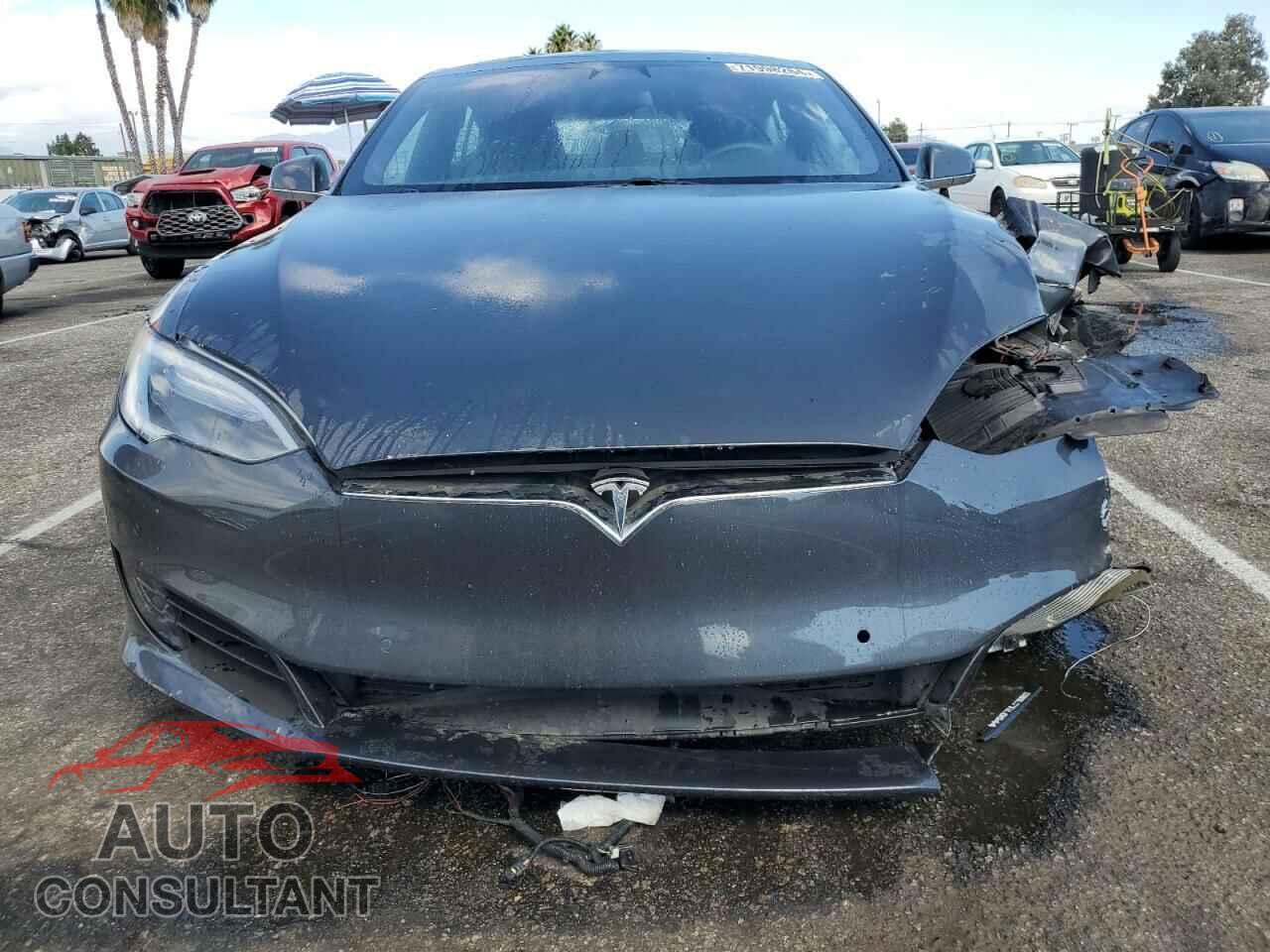 TESLA MODEL S 2017 - 5YJSA1E20HF206180