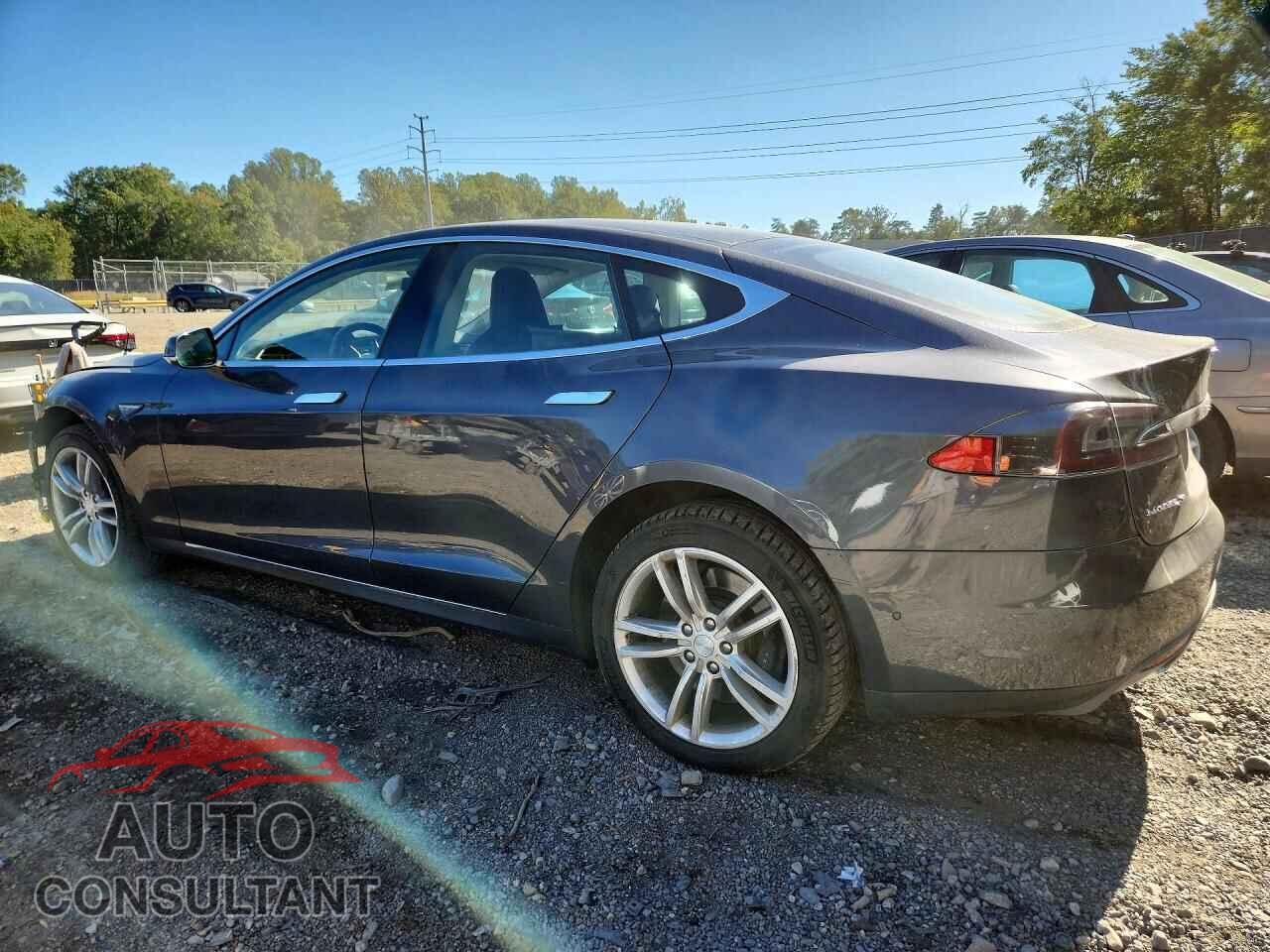 TESLA MODEL S 2015 - 5YJSA1S26FF090744