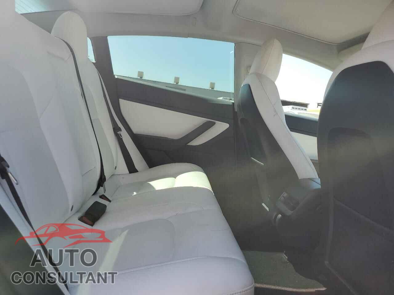 TESLA MODEL 3 2021 - 5YJ3E1EA9MF873405