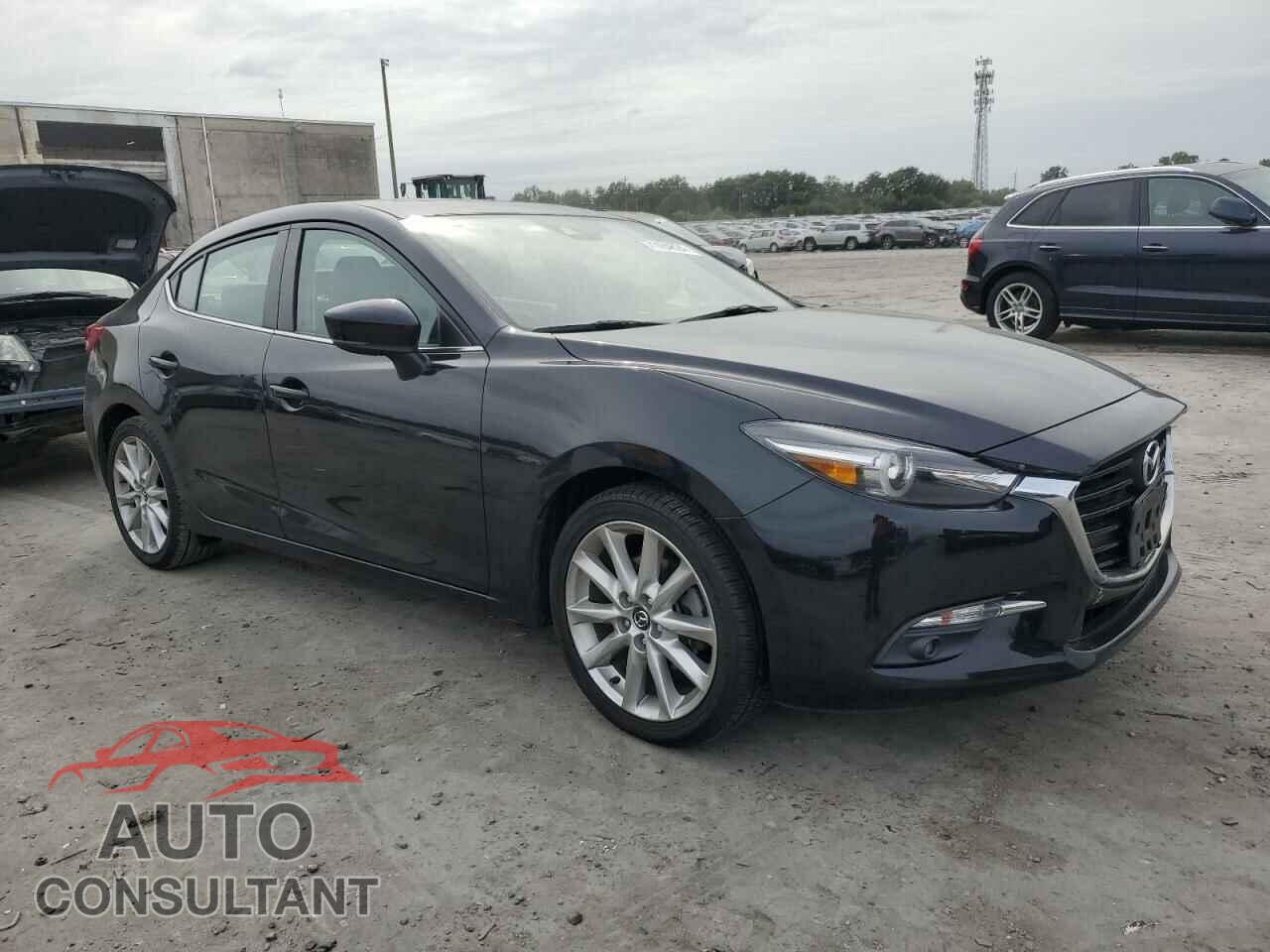 MAZDA 3 2017 - 3MZBN1W31HM139349