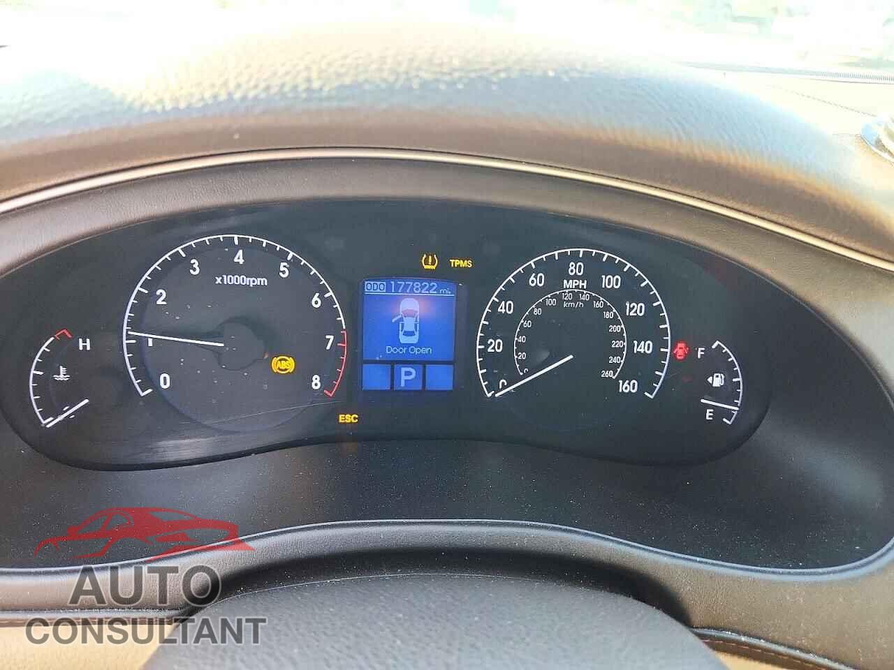 HYUNDAI GENESIS 2014 - KMHGC4DDXEU265000