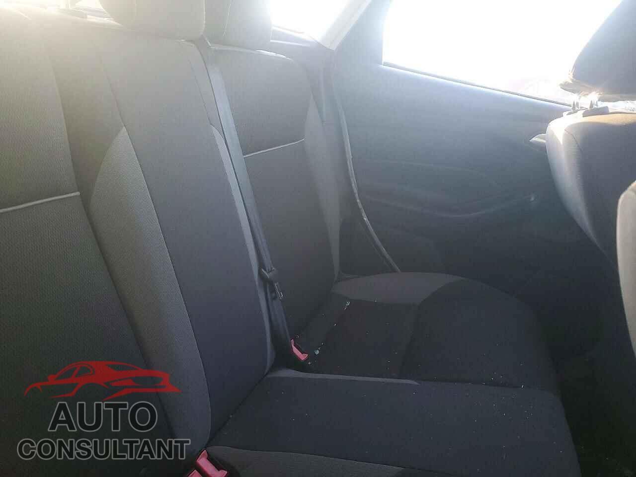 FORD FOCUS 2014 - 1FADP3K23EL277041