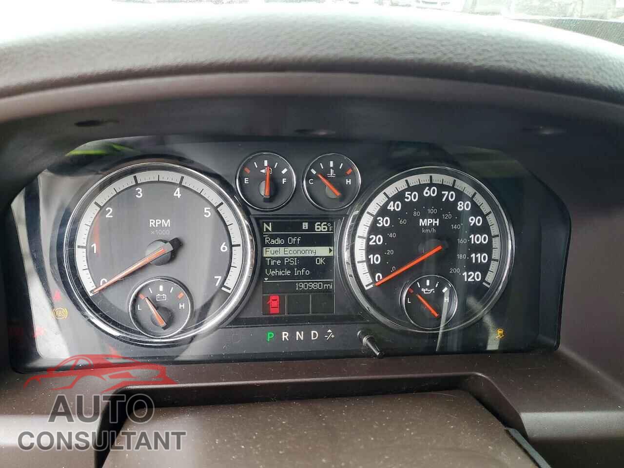 DODGE RAM 1500 2012 - 1C6RD7LT5CS202973