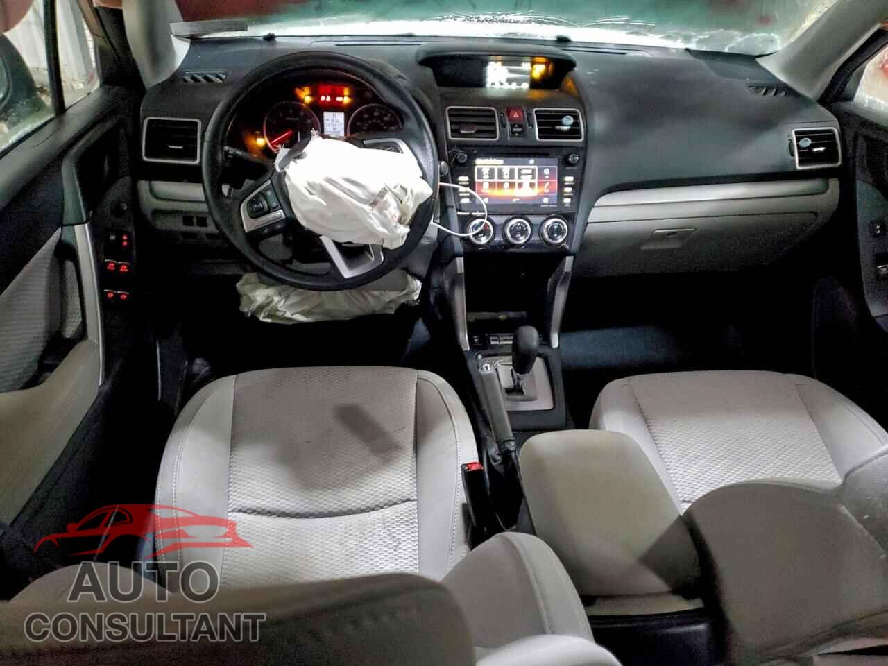 SUBARU FORESTER 2018 - JF2SJAEC4JH421982