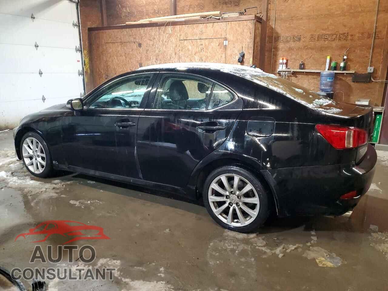 LEXUS IS 2011 - JTHCF5C22B5046309