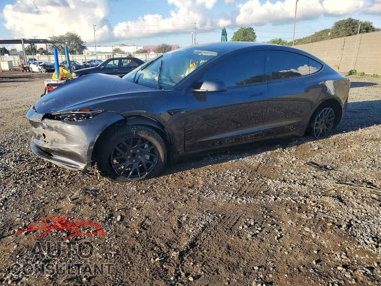 TESLA MODEL 3 2024 - 5YJ3E1EA0RF864972