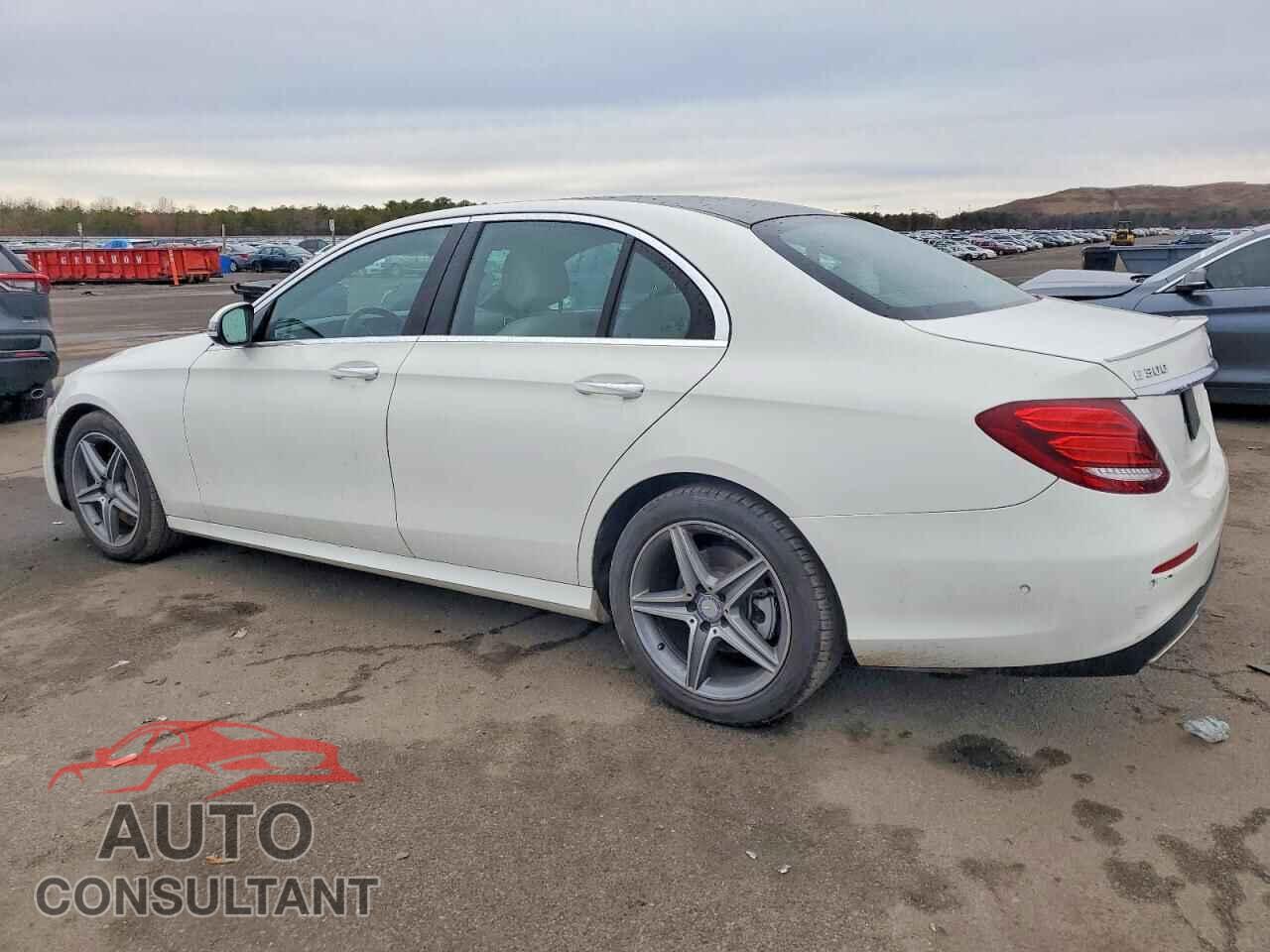 MERCEDES-BENZ E-CLASS 2017 - WDDZF4KB5HA053655