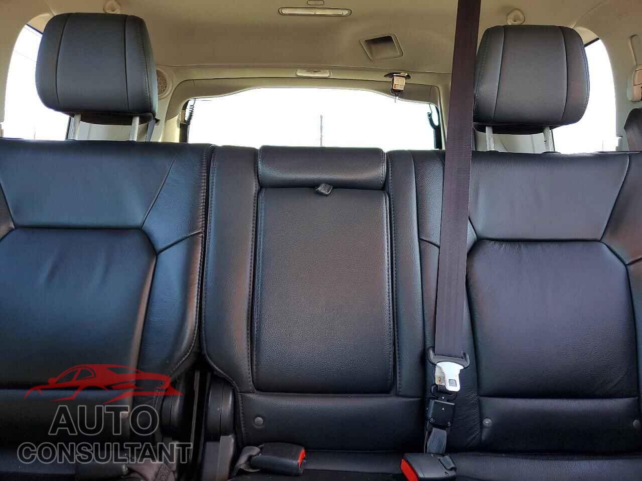 HONDA PILOT 2015 - 5FNYF4H93FB029837