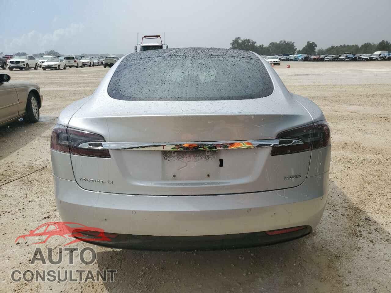 TESLA MODEL S 2018 - 5YJSA1E26JF273873