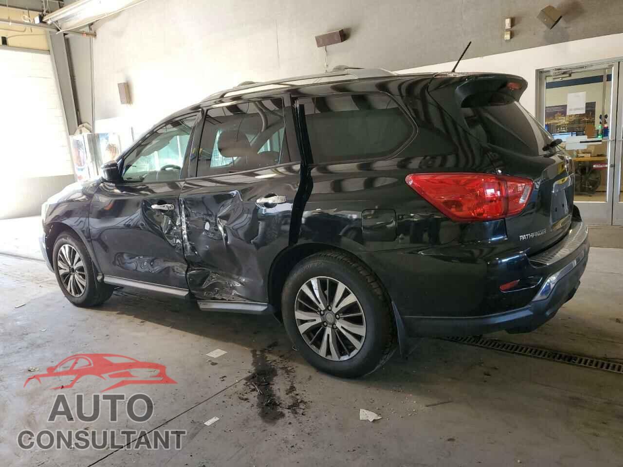 NISSAN PATHFINDER 2017 - 5N1DR2MN9HC606802