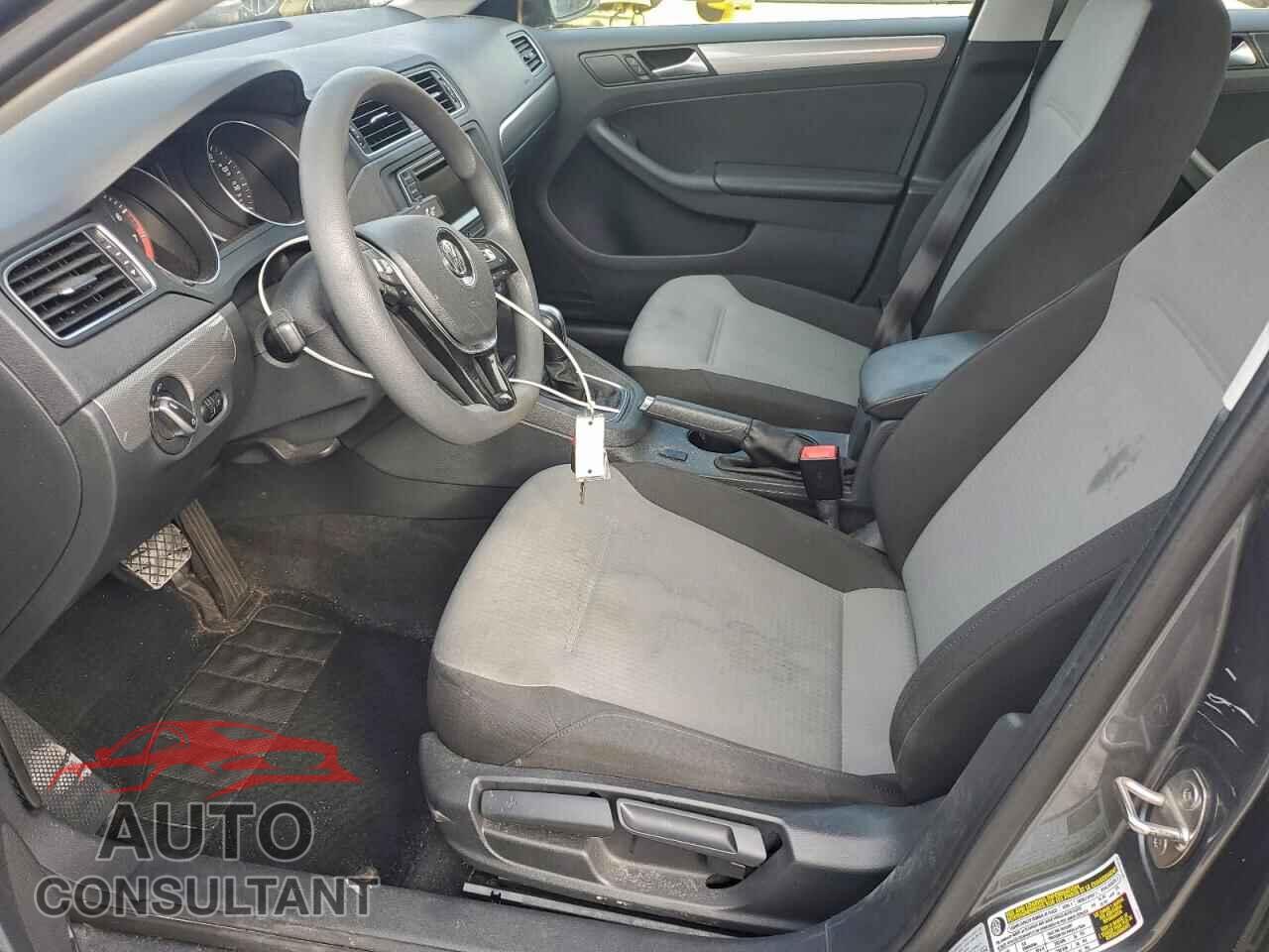 VOLKSWAGEN JETTA 2017 - 3VW2B7AJ2HM414812
