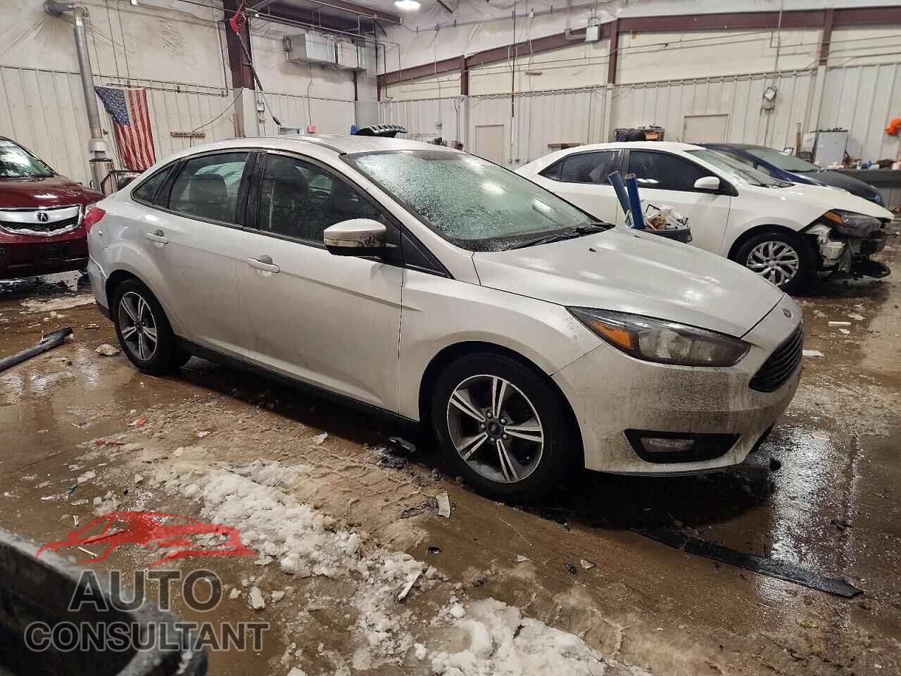FORD FOCUS 2017 - 1FADP3FE8HL237403