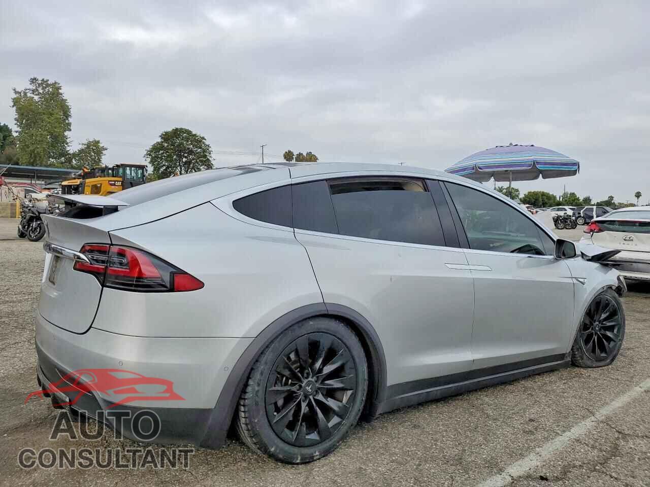 TESLA MODEL X 2016 - 5YJXCAE28GF020966