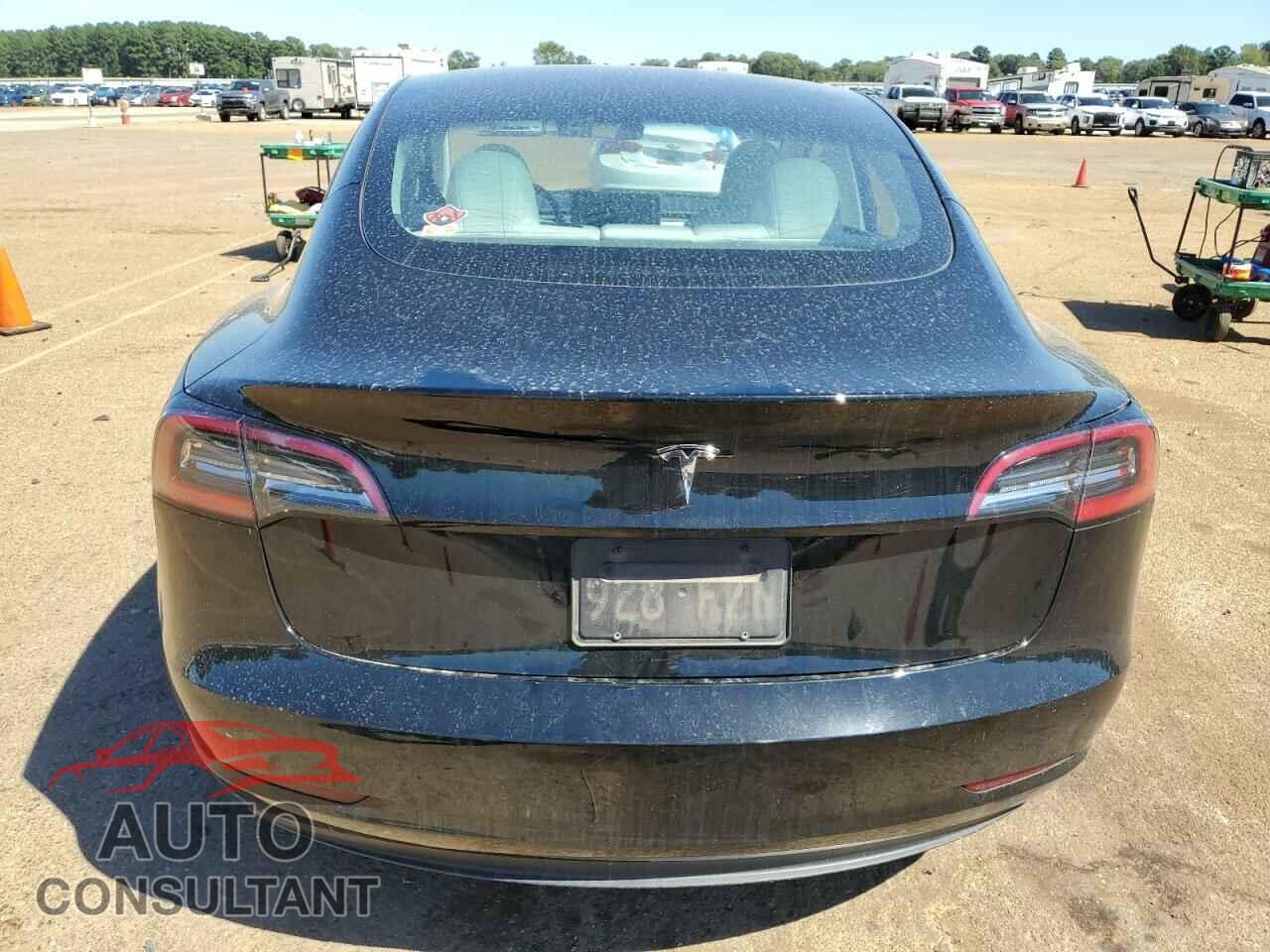 TESLA MODEL 3 2023 - 5YJ3E1EA0PF563695