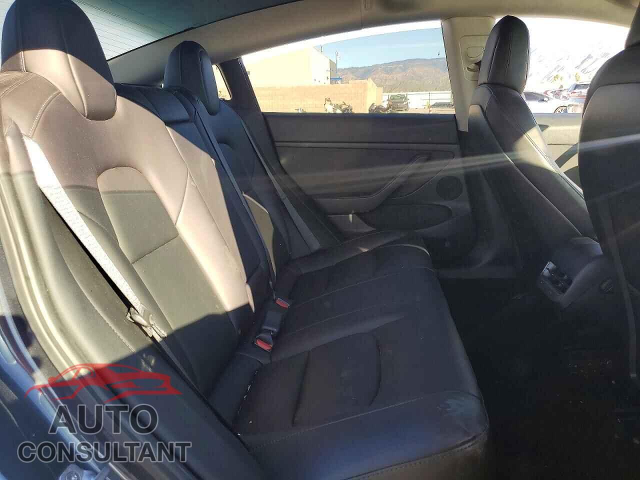 TESLA MODEL 3 2021 - 5YJ3E1EB3MF974397