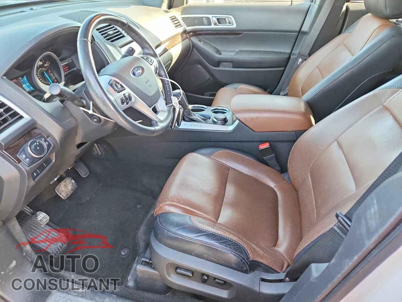 FORD EXPLORER 2011 - 1FMHK8F82BGA65382
