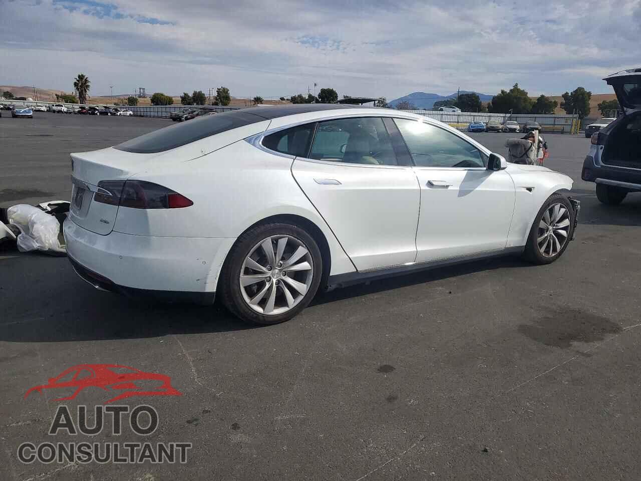 TESLA MODEL S 2015 - 5YJSA1H29FF091944