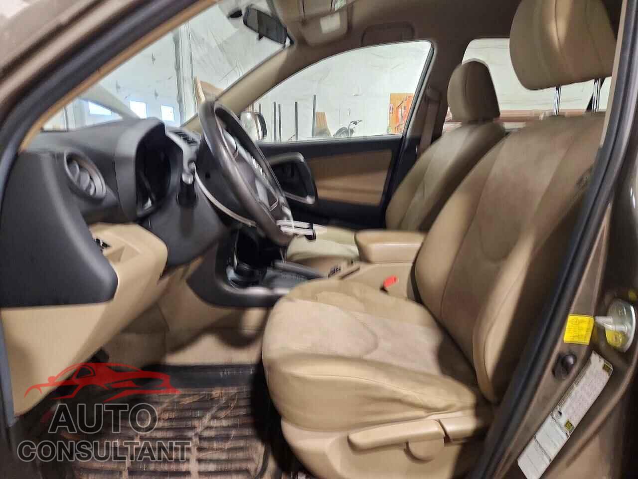 TOYOTA RAV4 2011 - 2T3BF4DV3BW146430