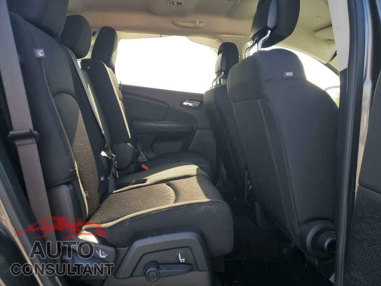 DODGE JOURNEY 2019 - 3C4PDCBB4KT866308