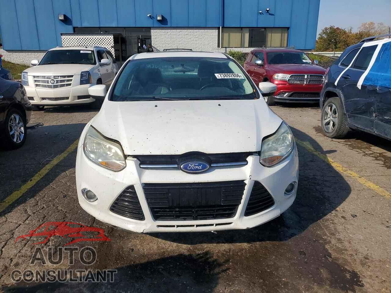 FORD FOCUS 2014 - 1FADP3F20EL240846