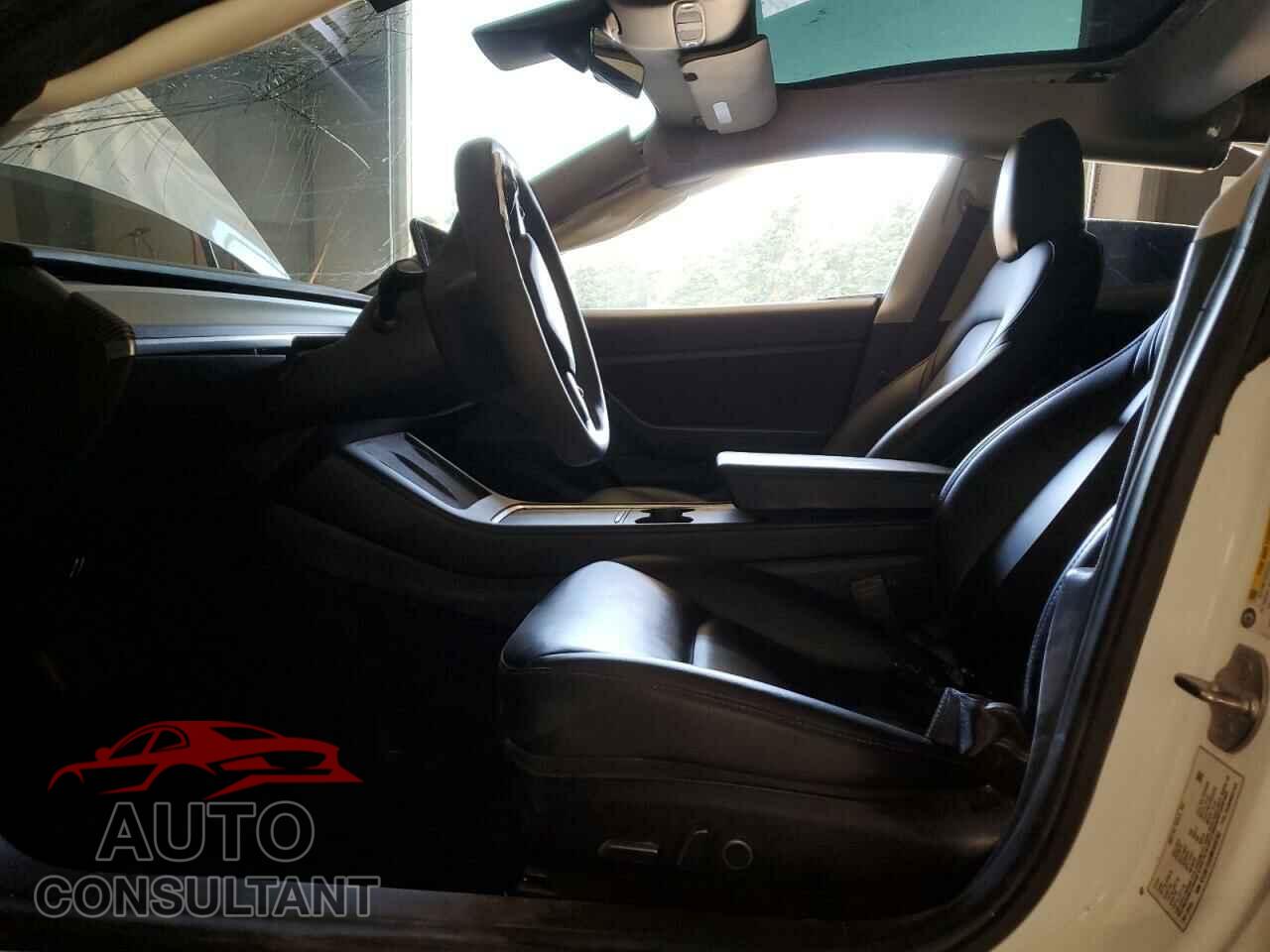 TESLA MODEL 3 2021 - 5YJ3E1EA2MF859703