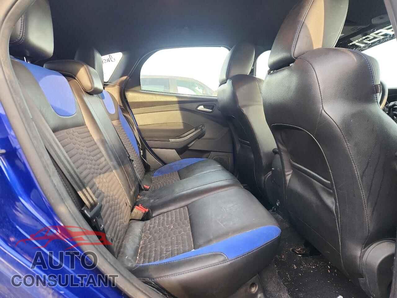 FORD FOCUS 2014 - 1FADP3L96EL158671