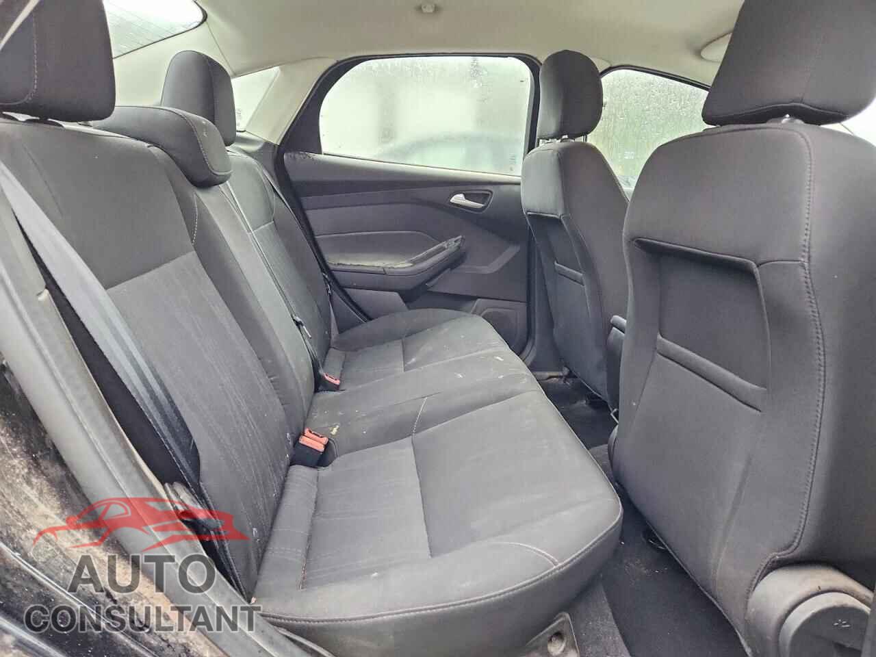 FORD FOCUS 2016 - 1FADP3F24GL276302