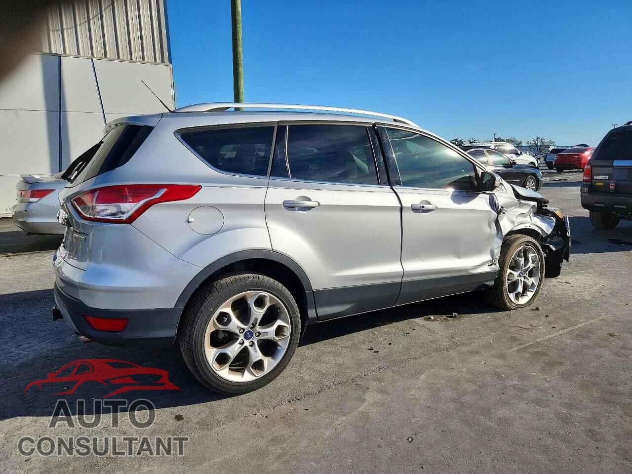 FORD ESCAPE 2016 - 1FMCU0J96GUB31186
