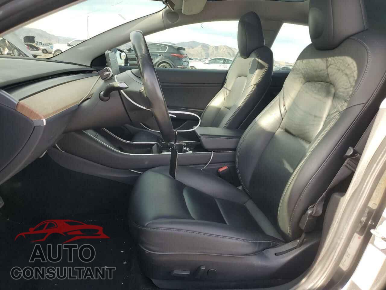 TESLA MODEL 3 2018 - 5YJ3E1EA0JF026803