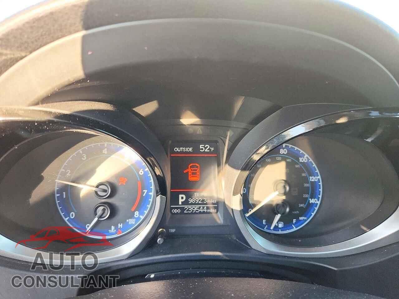 TOYOTA COROLLA 2016 - 5YFBURHE6GP496603