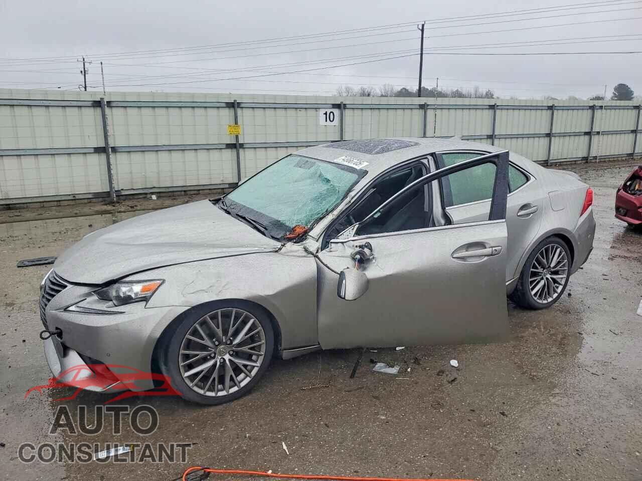 LEXUS IS 2016 - JTHBA1D20G5004259