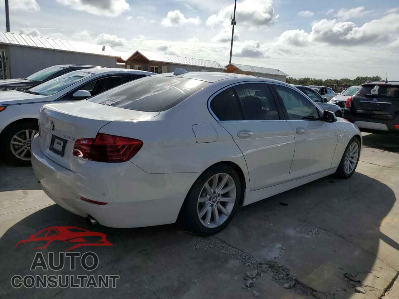 BMW 5 SERIES 2015 - WBA5B1C5XFD921007