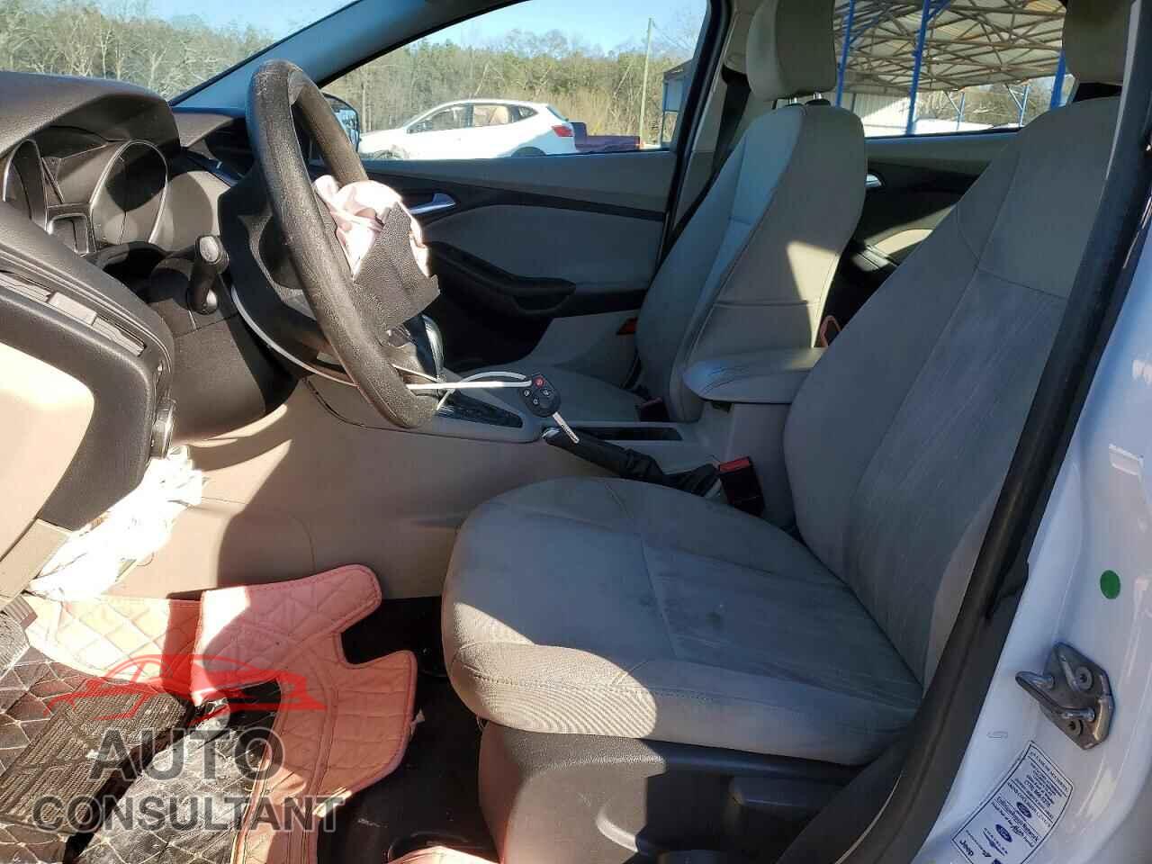FORD FOCUS 2015 - 1FADP3K21FL227515
