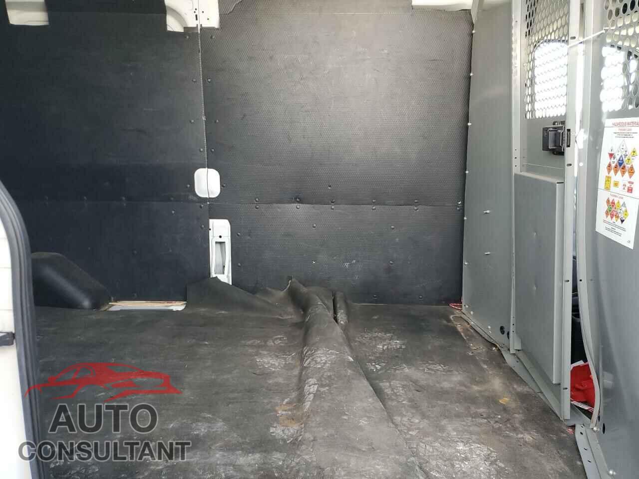 FORD TRANSIT 2019 - 1FTYR3XM1KKB75223