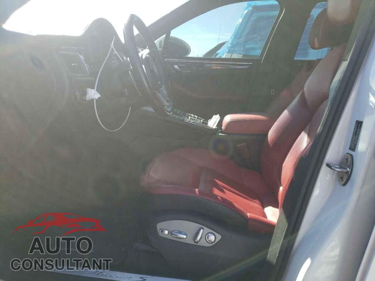 PORSCHE MACAN 2015 - WP1AB2A5XFLB66892