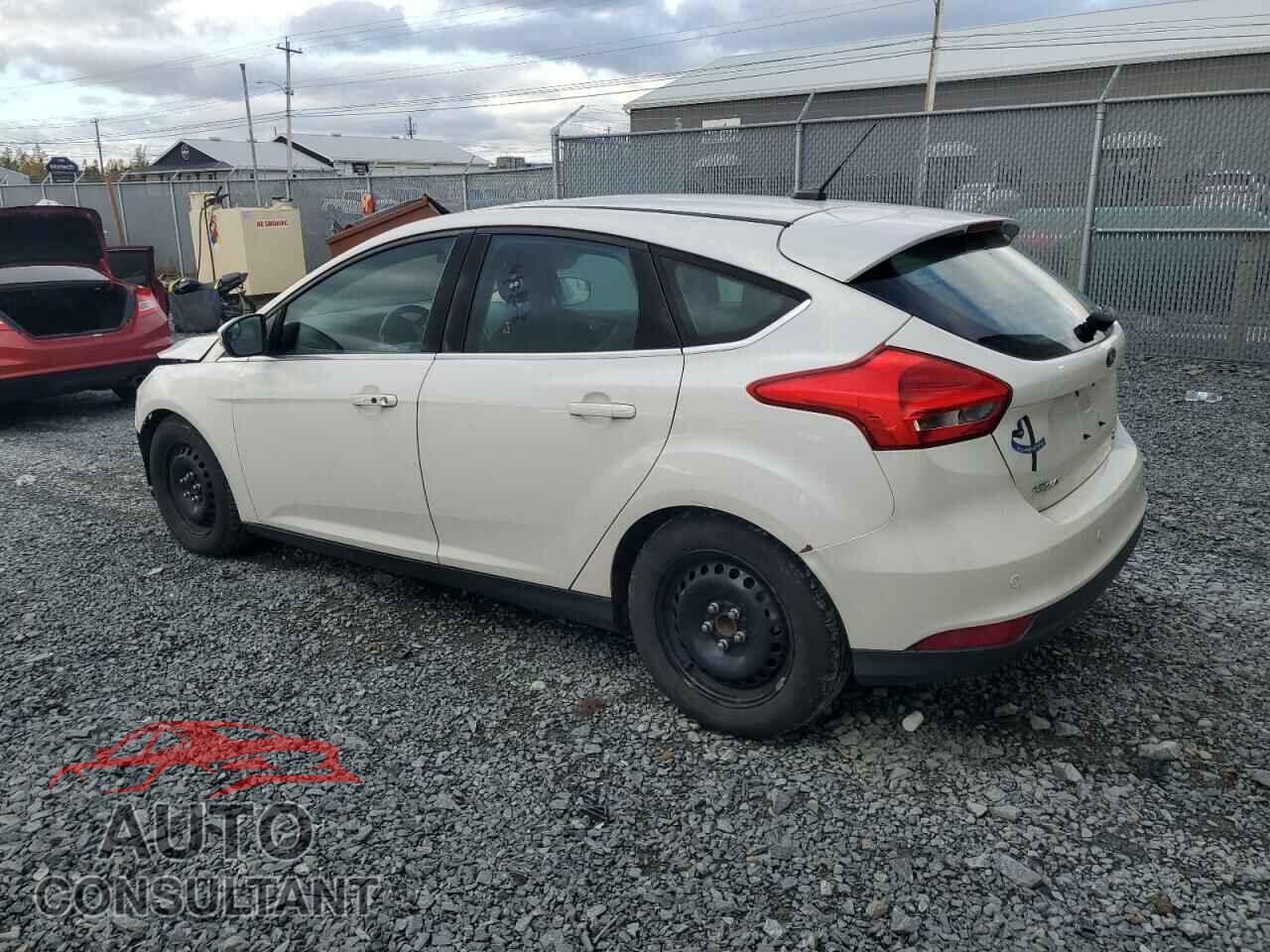 FORD FOCUS 2015 - 1FADP3N26FL265043
