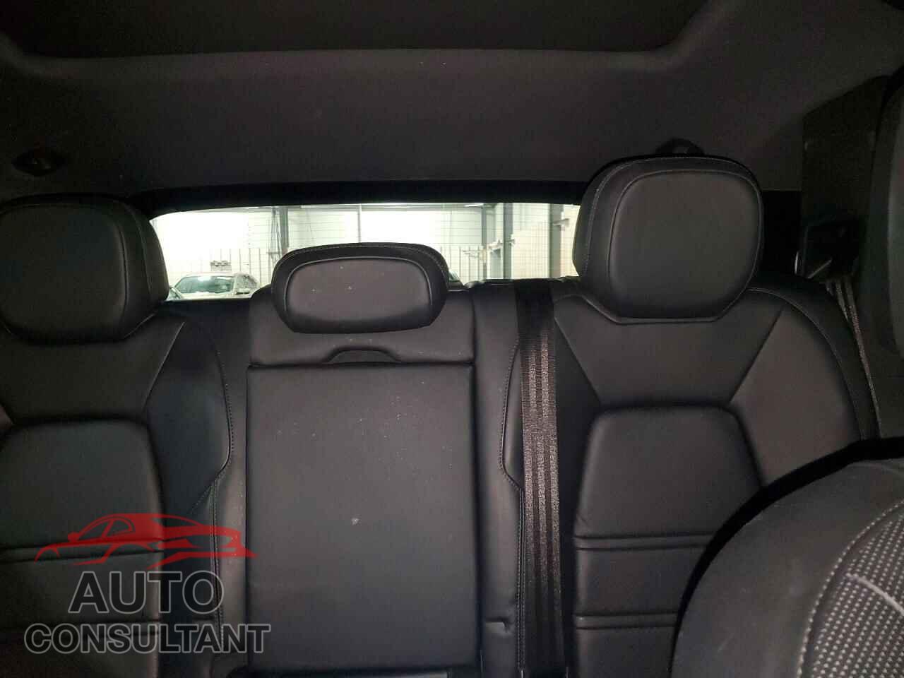 PORSCHE CAYENNE 2020 - WP1AA2AY3LDA02192