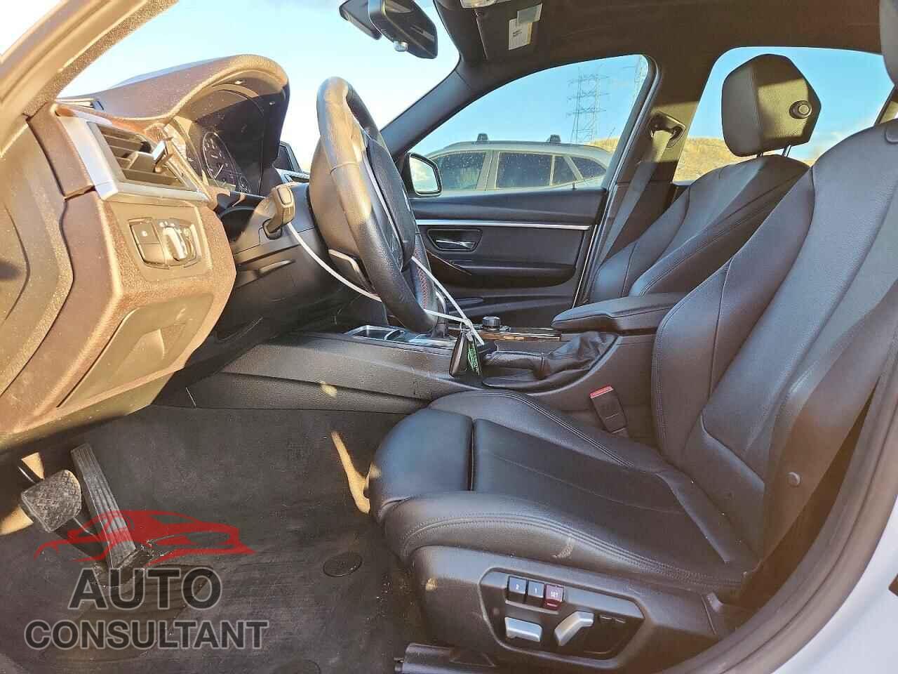 BMW 3 SERIES 2016 - WBA8E3G54GNU00578