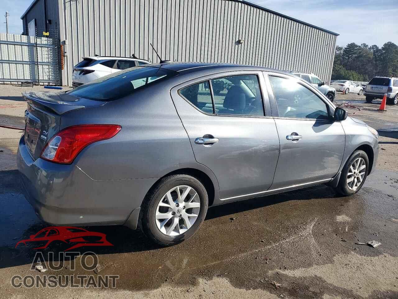 NISSAN VERSA 2018 - 3N1CN7AP0JL863438