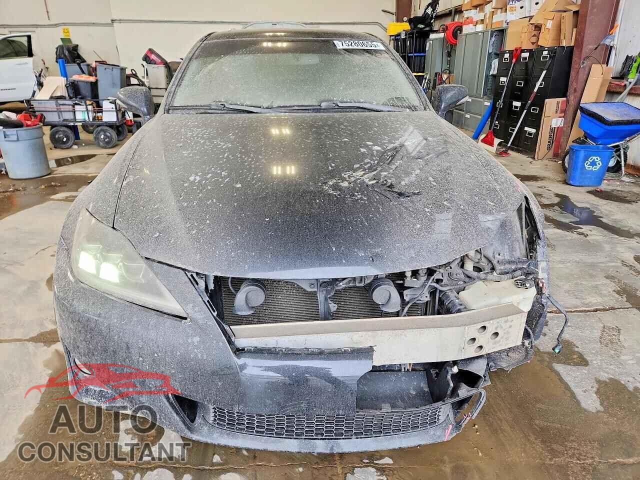 LEXUS IS 2012 - JTHCF5C20C5058153