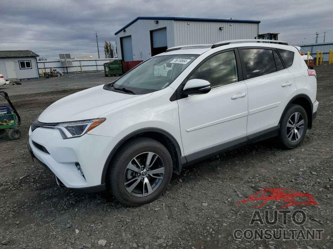 TOYOTA RAV4 2017 - JTMRFREV6HJ707916