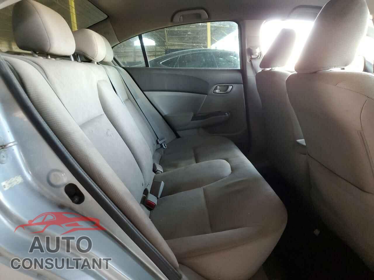 HONDA CIVIC 2012 - 2HGFB2F51CH577009