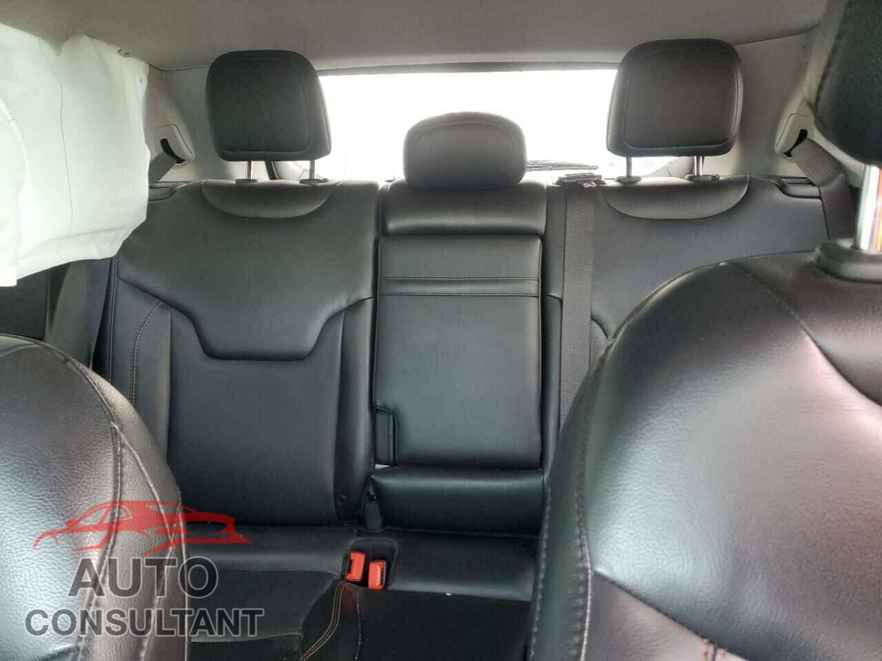 JEEP COMPASS 2019 - 3C4NJDCB9KT639944