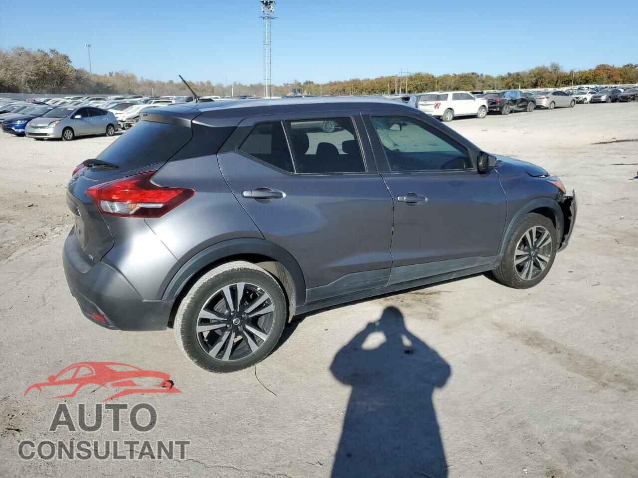 NISSAN KICKS 2019 - 3N1CP5CU3KL551195