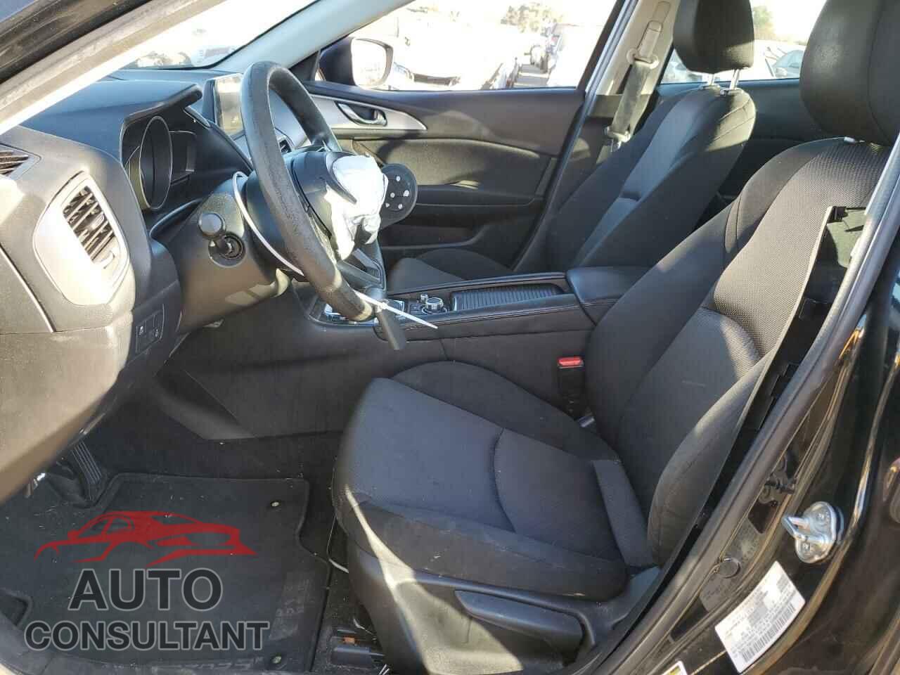 MAZDA 3 2017 - 3MZBN1U76HM101461